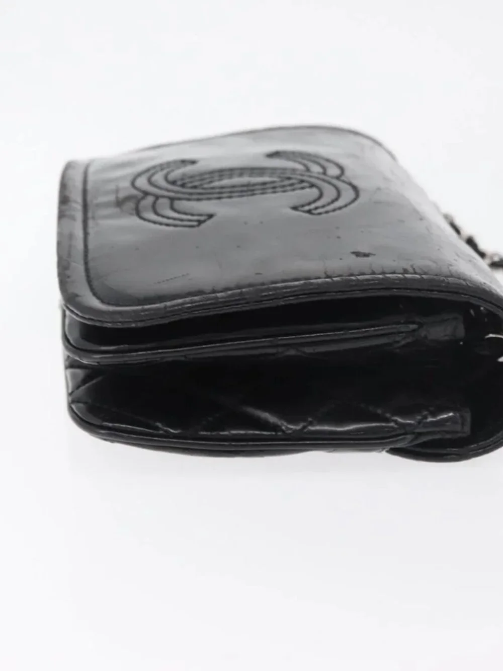 CHANEL brand	chanel color	black